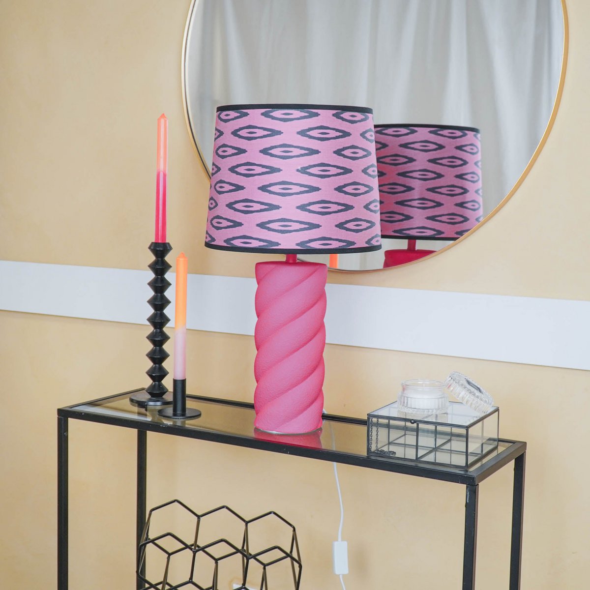 Tafellamp - keramiek - neon roze - E27- 12x12x28cm