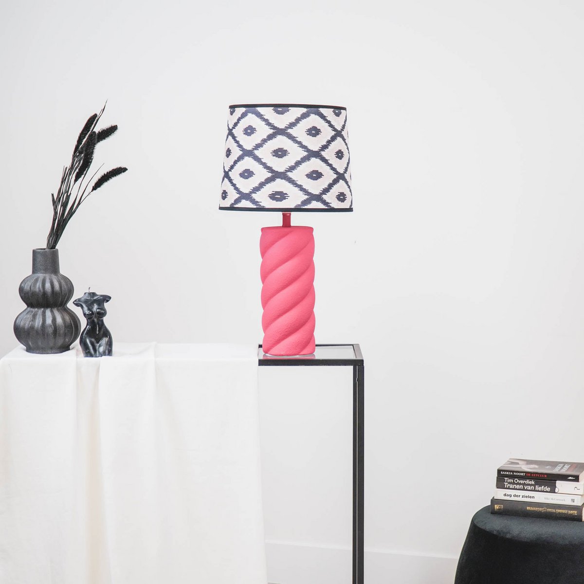 Tafellamp - keramiek - neon roze - E27- 12x12x28cm