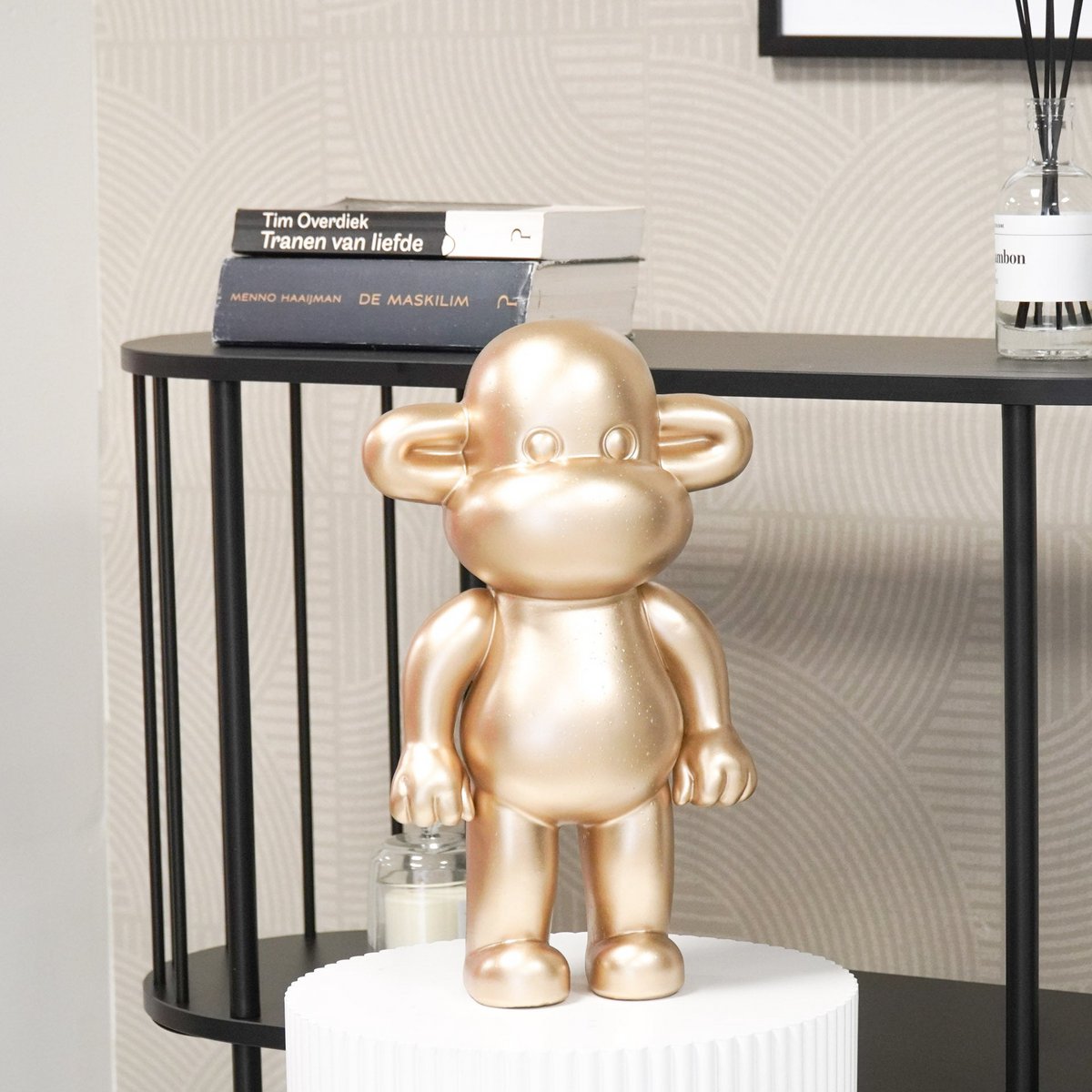 Ornament - aap -beeldje 'de legende' -polyresine - goud - 33x21x50cm