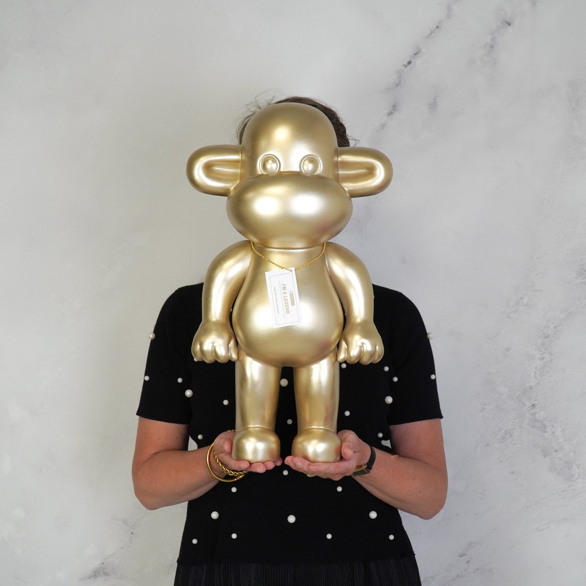 Ornament - aap -beeldje 'de legende' -polyresine - goud - 33x21x50cm