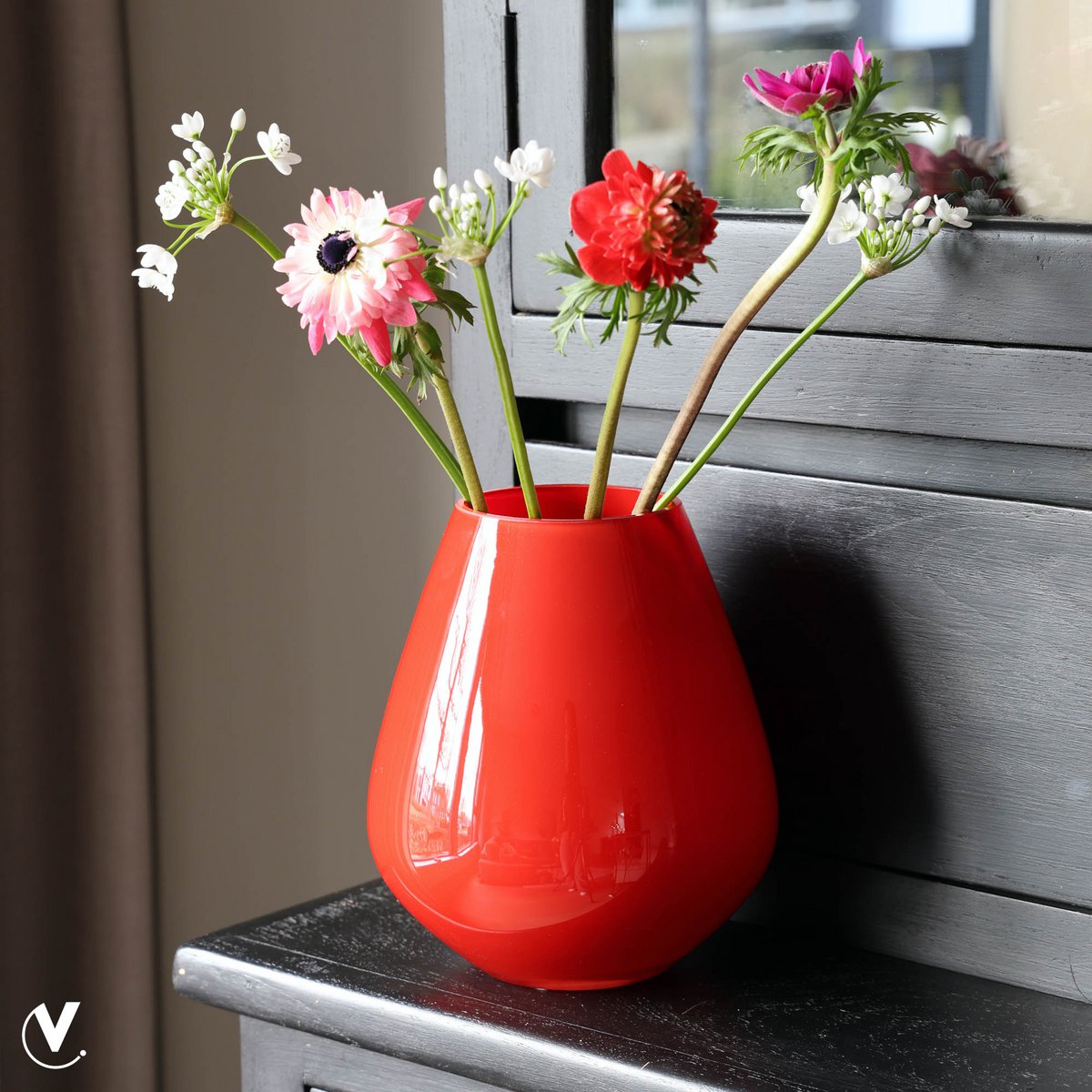 Vaas - Tasman S bright red